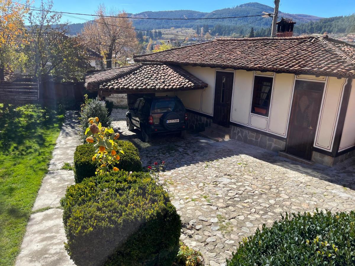 Guest House Lina Koprivshtitsa Luaran gambar